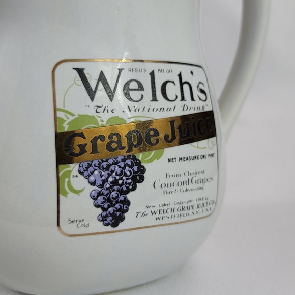 Vtg Welch's Grape Juice Advertisement Ceramic Pitcher USA - Picture 2 of 16